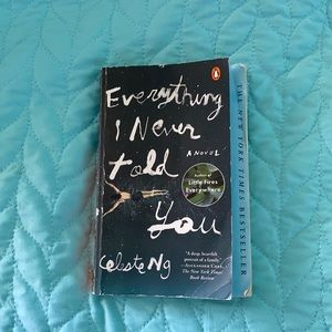Everything I never told you paperback book